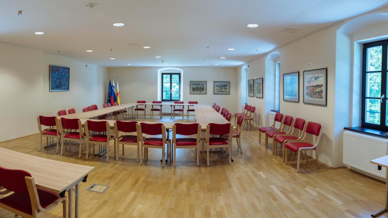 Dvorec Trebnik - Sobe Slovenske Konjice Ngoại thất bức ảnh