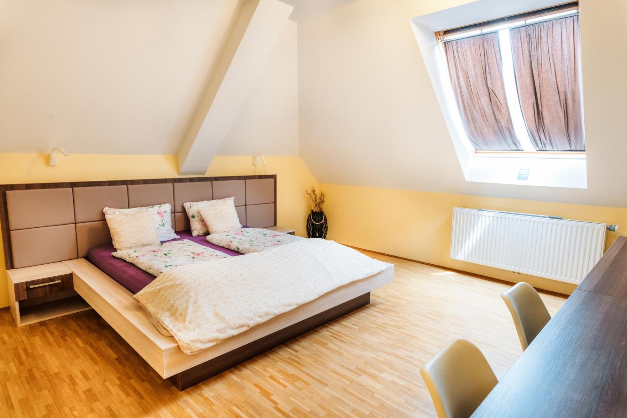 Dvorec Trebnik - Sobe Slovenske Konjice Ngoại thất bức ảnh