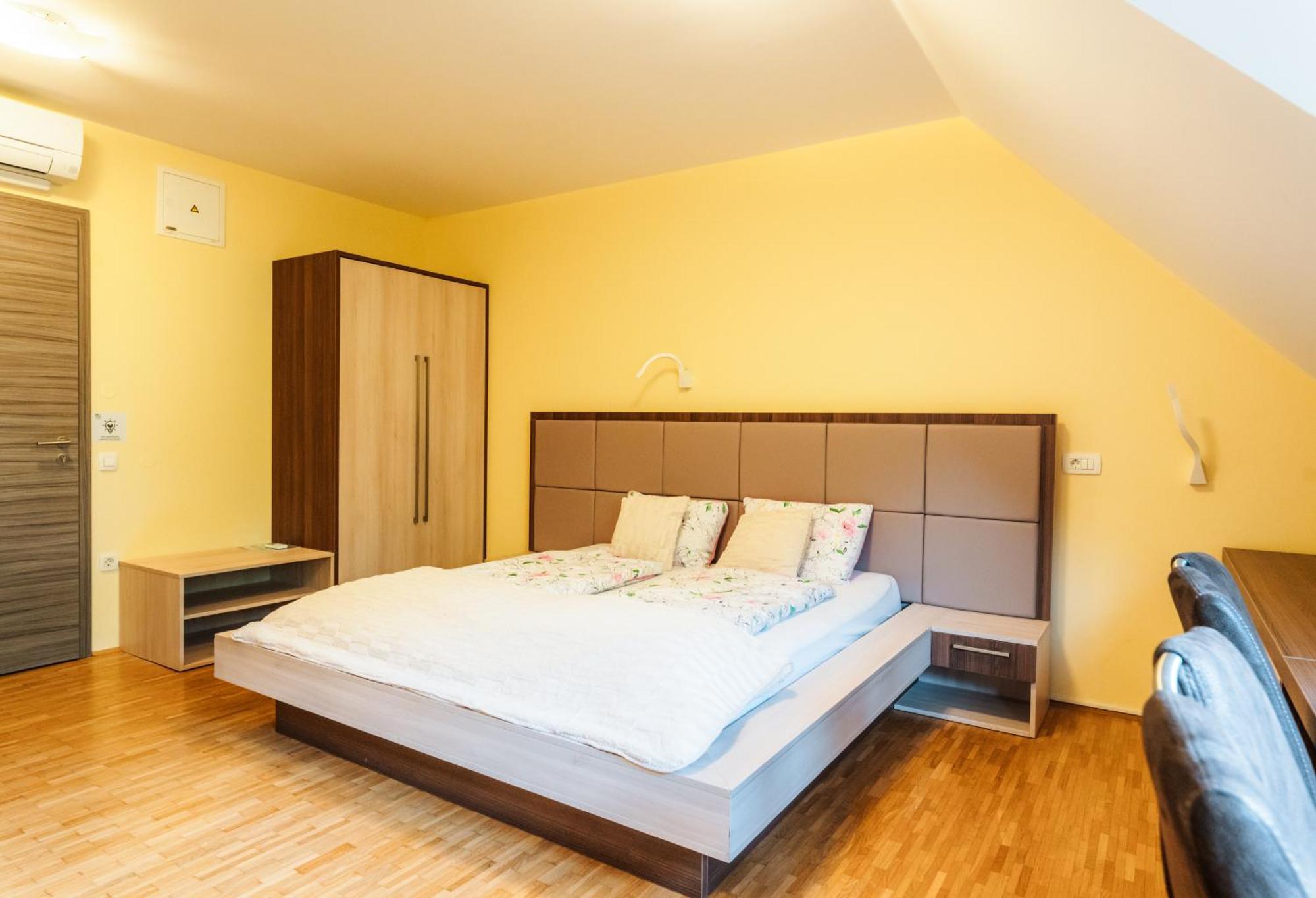 Dvorec Trebnik - Sobe Slovenske Konjice Ngoại thất bức ảnh