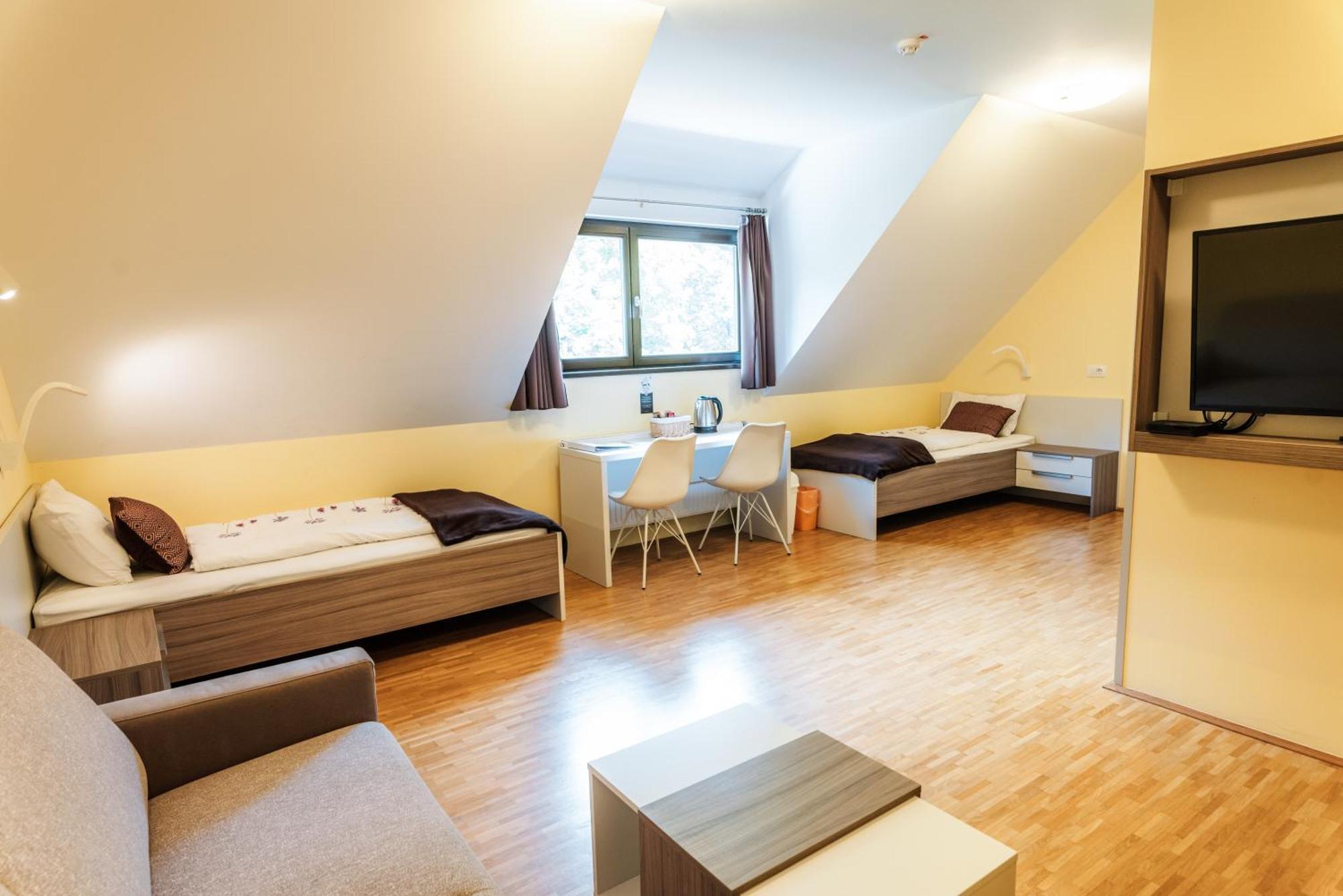 Dvorec Trebnik - Sobe Slovenske Konjice Ngoại thất bức ảnh
