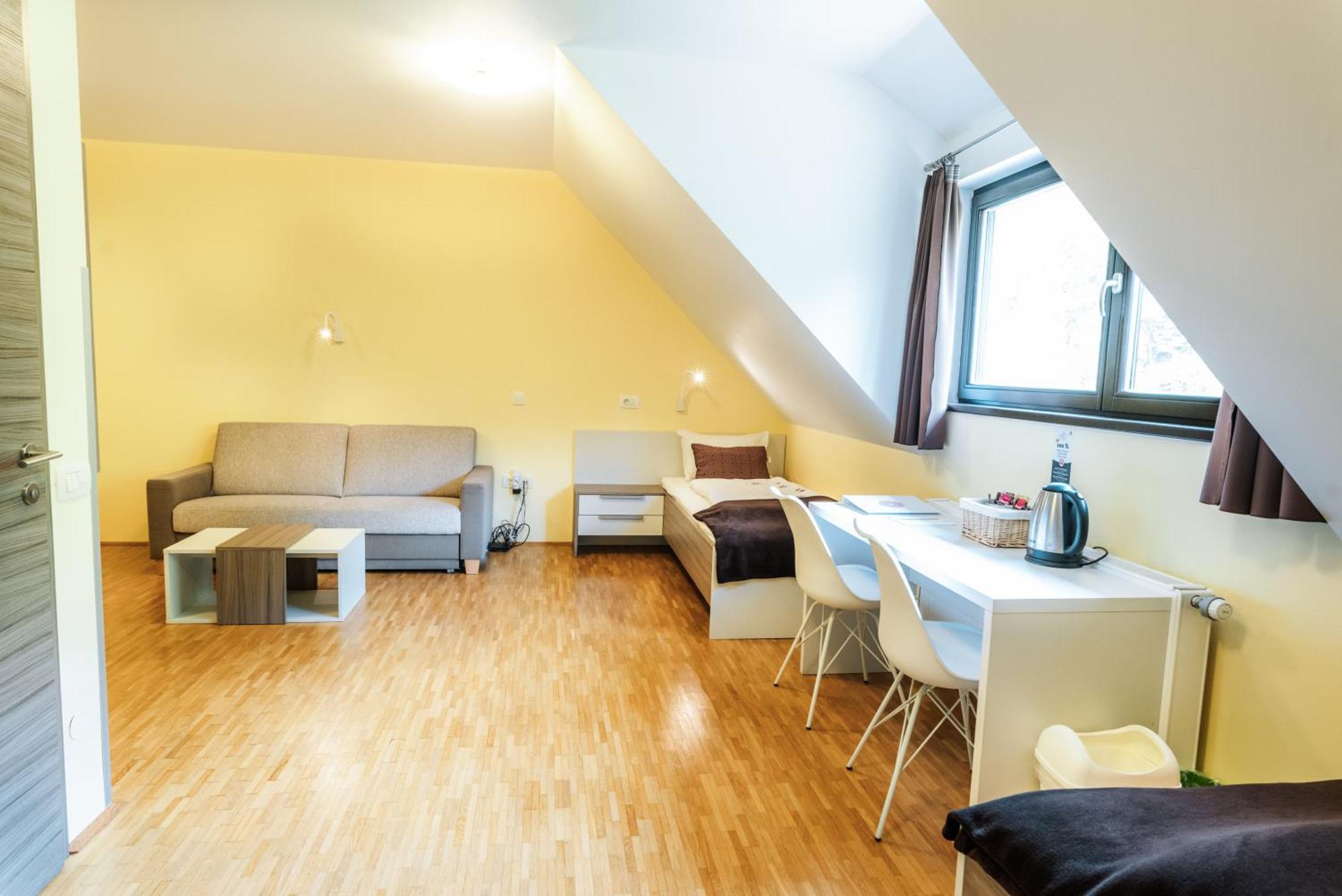 Dvorec Trebnik - Sobe Slovenske Konjice Ngoại thất bức ảnh