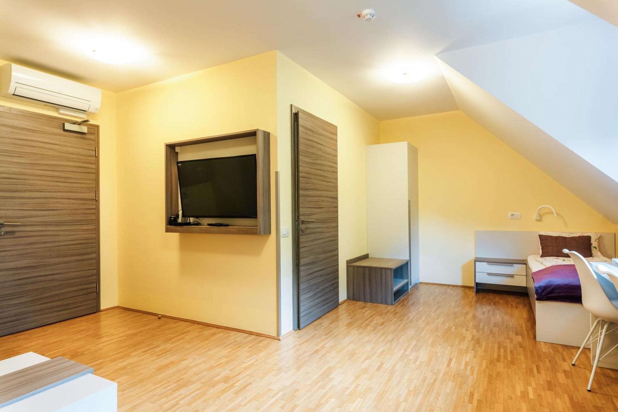 Dvorec Trebnik - Sobe Slovenske Konjice Ngoại thất bức ảnh